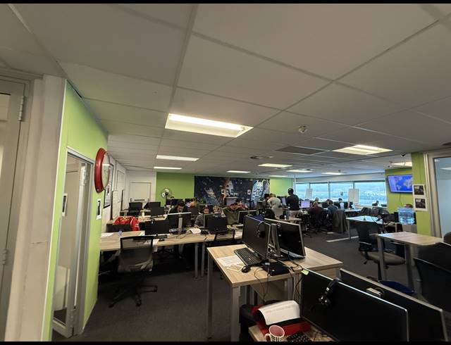 411M² OFFICE TO LET IN FORESHORE
